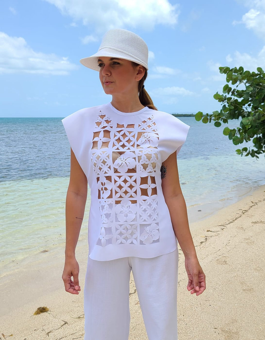 White Round Neck Blouse With Flower Laser Cut Motif